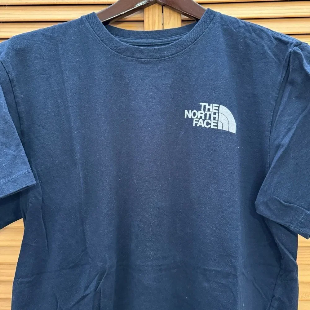 The North Face Men's Navy Blue Short Sleeve Tee size large